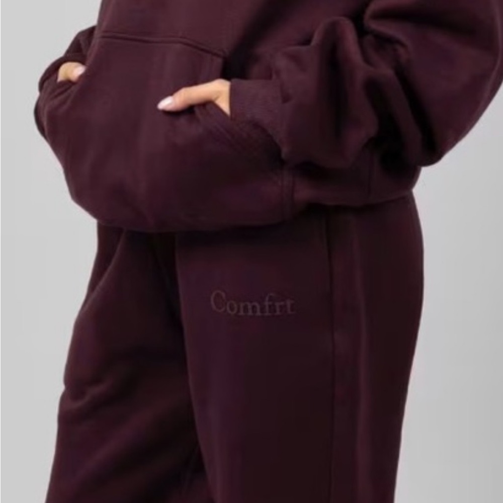 Unisex Comfrt set! Deep Burgundy hoodie and Joggers